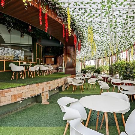 Oyo Salt House Hotel มุมไบ ภายนอก รูปภาพ