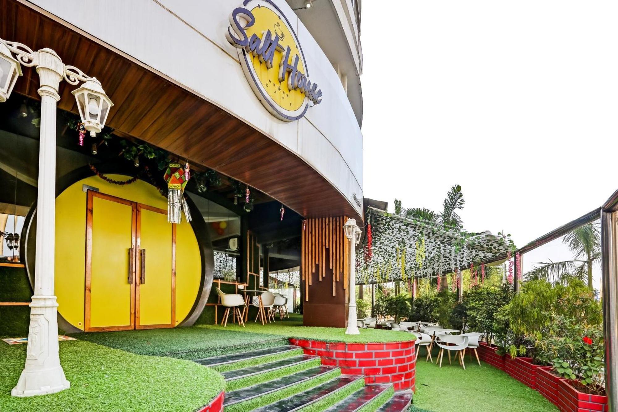 Oyo Salt House Hotel มุมไบ ภายนอก รูปภาพ